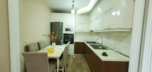 Tirane, jepet me qera apartament 75 m² 450 Euro