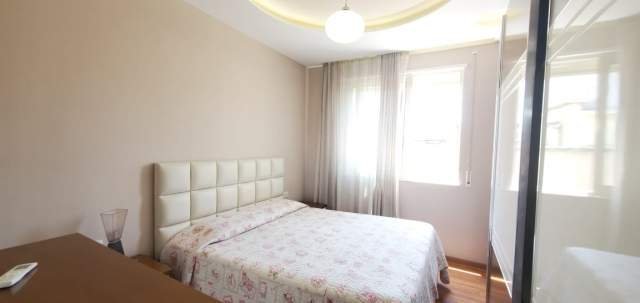 Tirane, jepet me qera apartament 75 m² 450 Euro