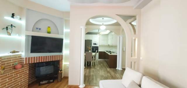 Tirane, jepet me qera apartament 75 m² 450 Euro