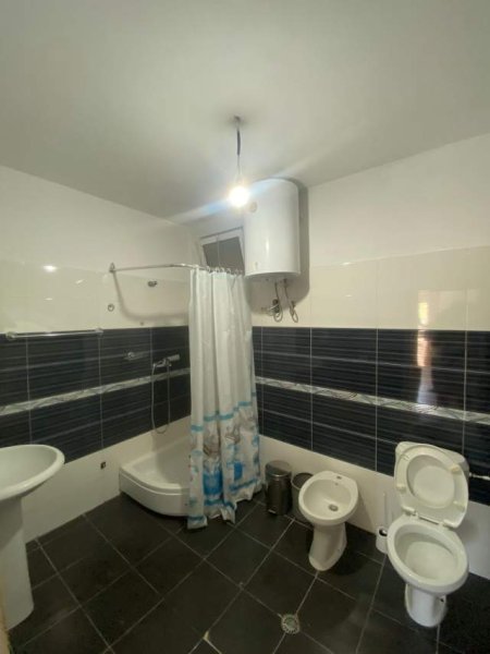 Tirane, jepet me qera apartament 2+1+BLK Kati 2, 115 m² 400 Euro (Kodra e Priftit)