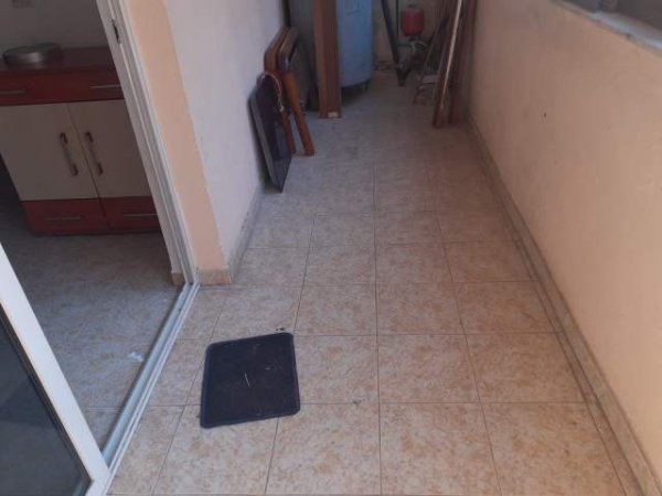 Tirane, jepet me qera apartament Kati 4, 124 m² 400 Euro (tish dahija)