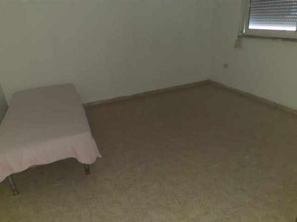 Tirane, jepet me qera apartament Kati 4, 124 m² 400 Euro (tish dahija)