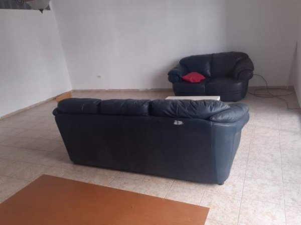 Tirane, jepet me qera apartament Kati 4, 124 m² 400 Euro (tish dahija)