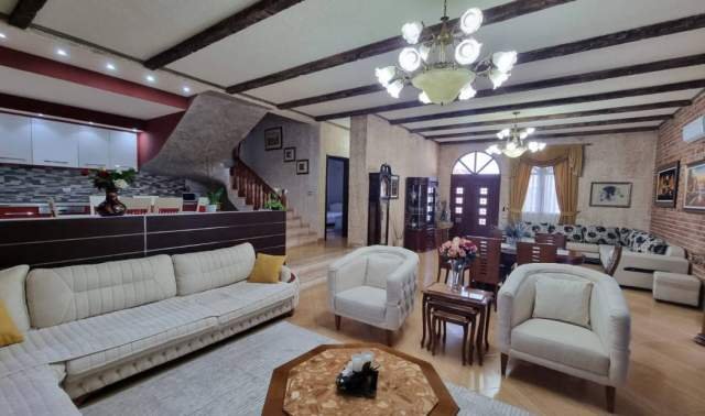 Tirane, shes Vile 3 Katshe Kati 4, 707 m² 465.000 Euro (Unaza E Re (Rrethrotullimi Shkoze, Lana, Afer Rr K)