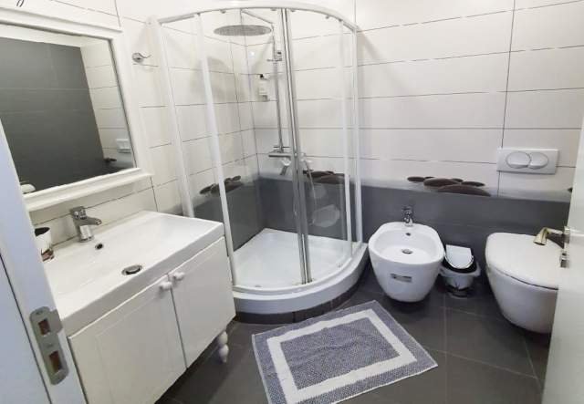 Tirane, shitet apartament 65 m² 175.000 Euro