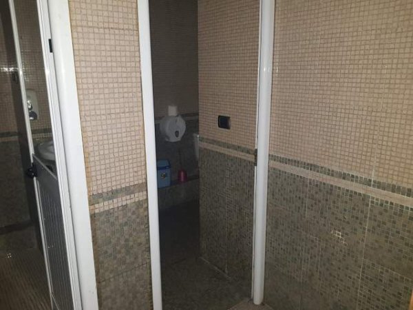 Ambient Biznesi Kati 0, Godine e re, Prane Qendres Tirane, Pazari i Ri
