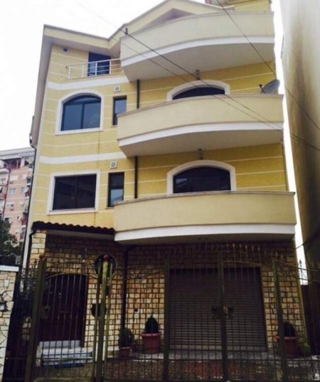 Tirane, shitet Vile 564 m² 620.000 Euro