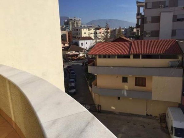 Tirane, shitet Vile 564 m² 620.000 Euro