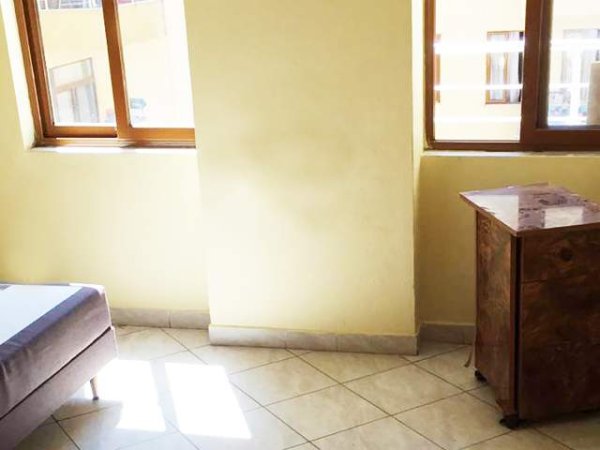 Tirane, shitet apartament 77 m² 66.000 Euro
