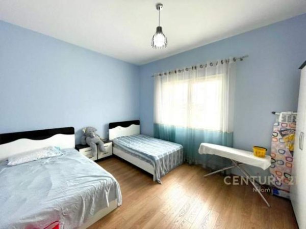 Tirane, jepet me qera apartament 2+1+BLK Kati 6, 125 m² 550 Euro (Selite e Vjeter, Kopshti Botanik)