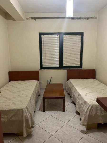 Tirane, jepet me qera apartament 2+1+BLK 116 m² 400 Euro (Stacioni i Trenit)