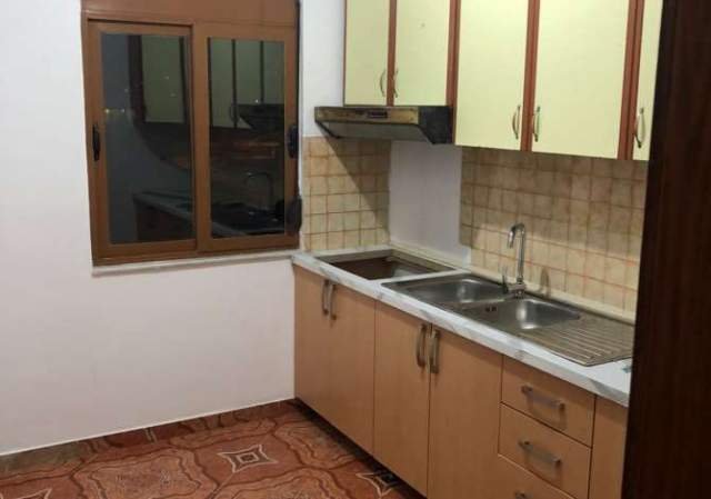 Tirane, jepet me qera apartament 2+1+BLK Kati 2, 110 m² 30.000 Leke