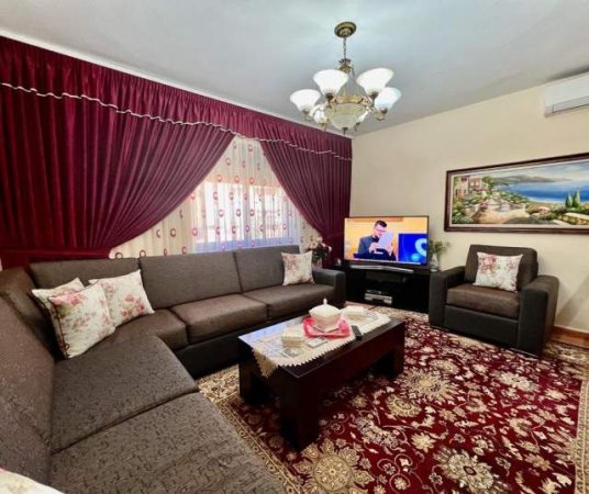 Tirane, jepet me qera apartament 2+1+BLK Kati 3, 90 m² 470 Euro