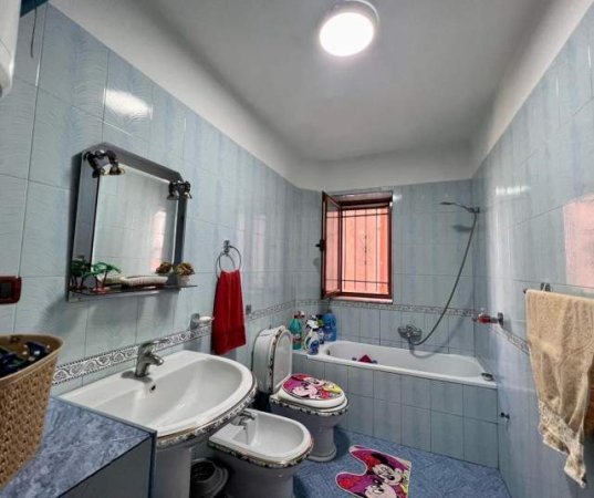 Tirane, jepet me qera apartament 2+1+BLK Kati 3, 90 m² 470 Euro