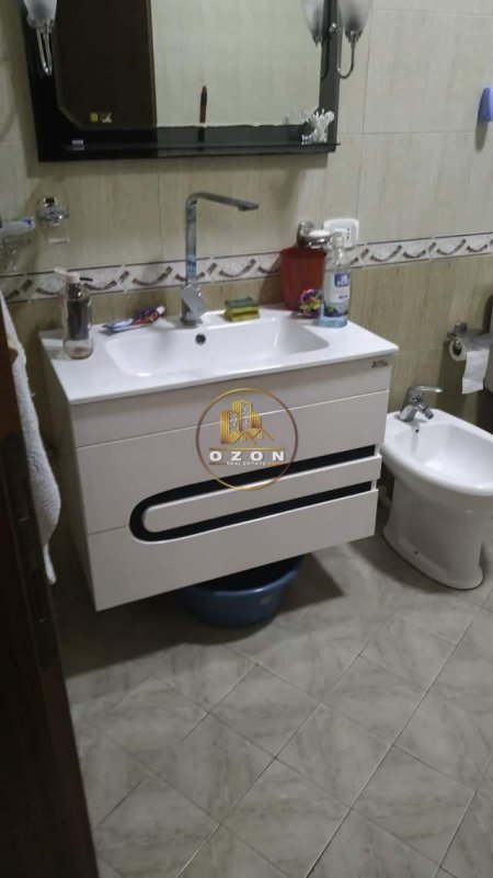 Tirane, jepet me qera apartament 2+1+BLK Kati 4, 90 m² 430 Euro (Shkolla e Baletit ,Tirane)
