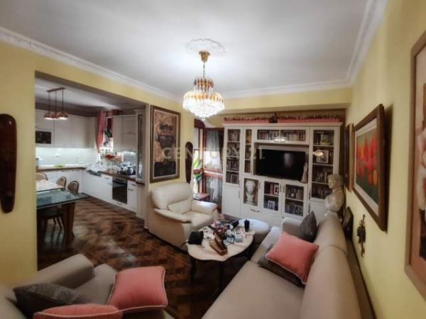 Tirane, jepet me qera apartament 3+1 Kati 2, 170 m² 800 Euro (Ish Blloku)