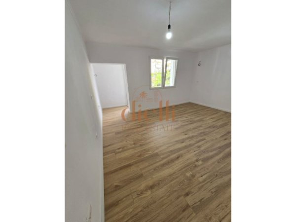 Apartament 2+1 Per Shitje, Rruga E Bogdaneve