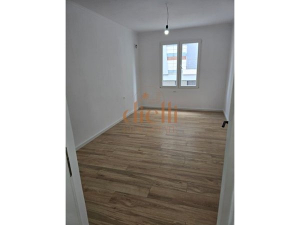 Apartament 2+1 Per Shitje, Rruga E Bogdaneve