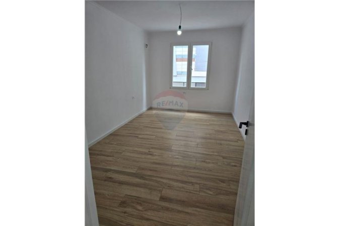 SHITET APARTAMENT 2+1 TEK RRUGA BOGDANVE