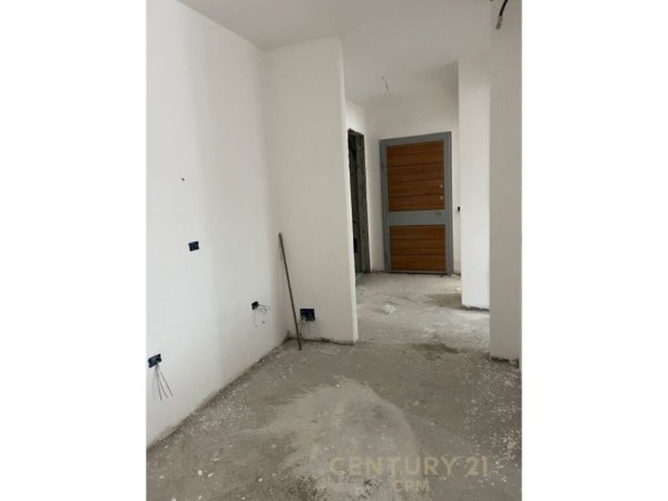 Shesim apartament 2+1 tek Kafe Flora