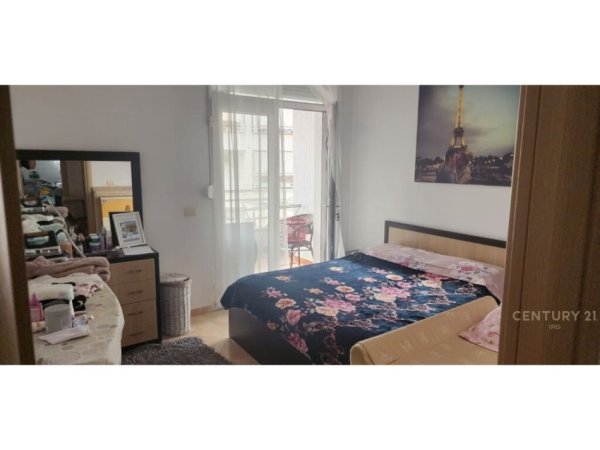 JEPET ME QIRA APARTAMENT 2+1 TEK REZIDENCA KODRA E DIELLIT !