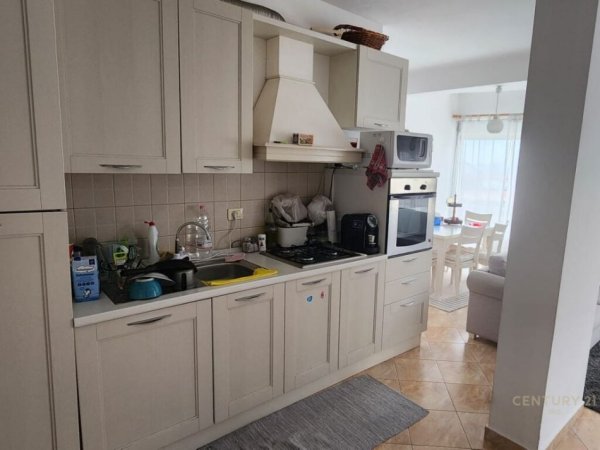 JEPET ME QIRA APARTAMENT 2+1 TEK REZIDENCA KODRA E DIELLIT !