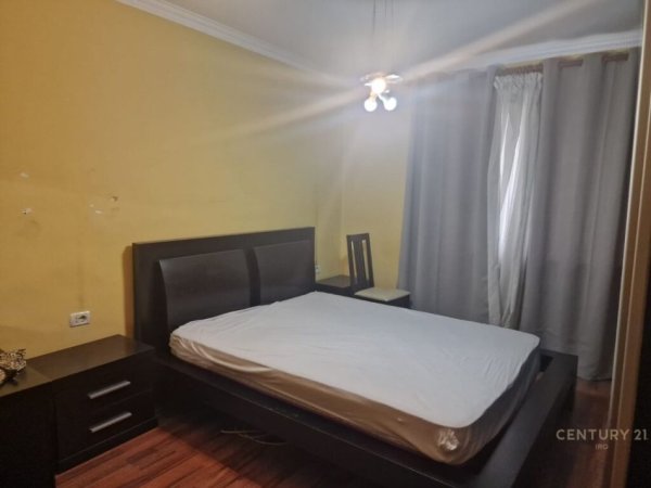 APARTAMENT 2+1 PER QIRA PRANE STADIUMIT DINAMO!, 490EURO