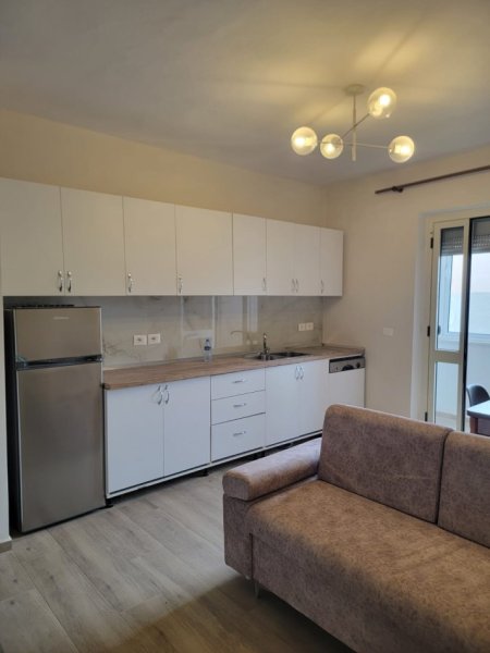 JEPET APARTAMENT 2+1 ME QIRA TE 21 DHJETORI