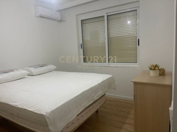 APARTAMENT 3+1 ME QIRA TEK STACIONI I TRENIT !, 600EURO