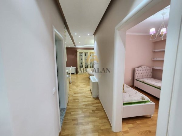 SUPER APARTAMENT 2+1 PER QERA TEK KOPSHTI BOTANIK!