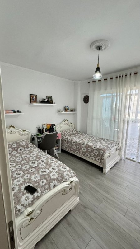 🏠Shitet Apartament 2+1 i kompletuar me hipotek në Durrës.