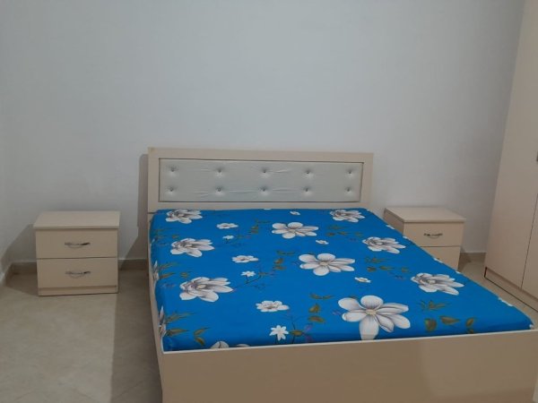 Qera  Apartament 1+1 (Mangalem)