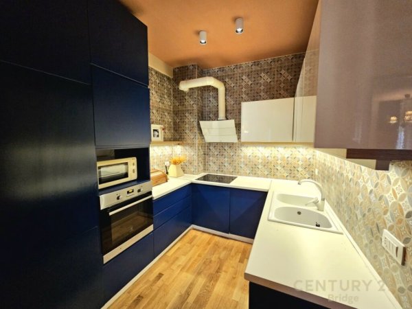 APARTAMENT 2+1 PER QIRA NE LIQENIN E THATE!