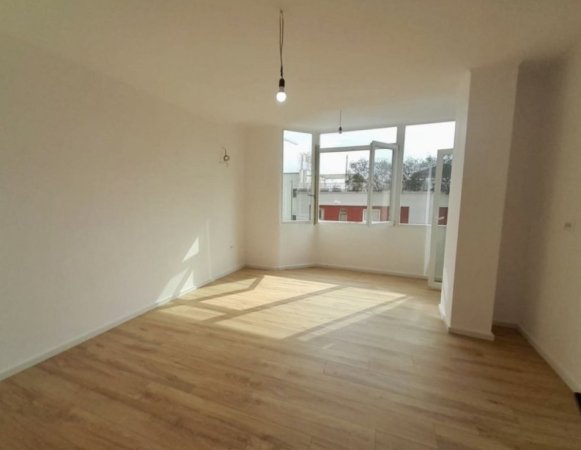 Apartament 1+1 per shitje te “21 Dhjetori” Tirane‼️