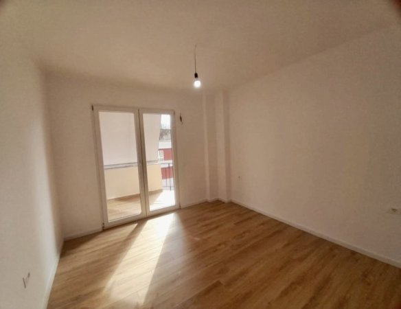 Apartament 1+1 per shitje te “21 Dhjetori” Tirane‼️