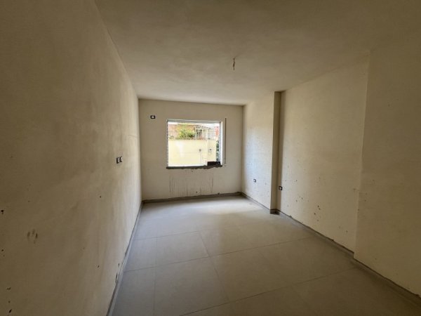 SHITET APARTAMENT 2+1+2 TE PAZARI I RI!