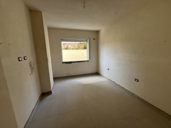 SHITET APARTAMENT 2+1+2 TE PAZARI I RI!