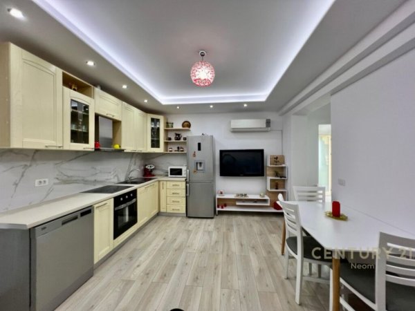 QIRA, APARTAMENT MODERN 1+1 me VERANDË‼️, 500EURO