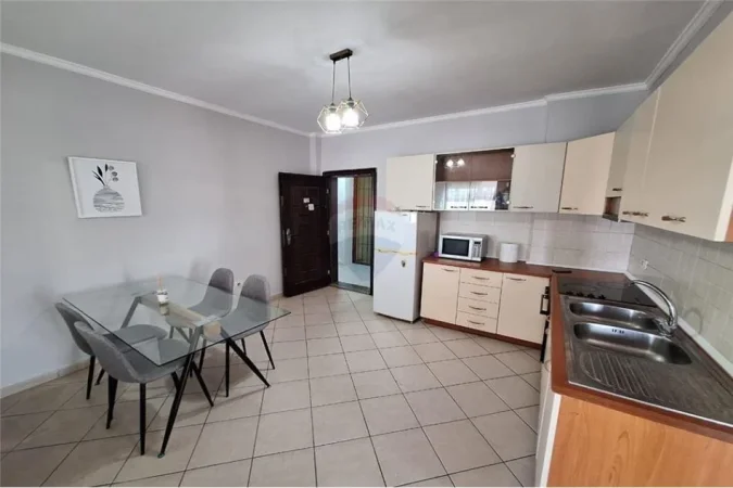 APARTAMENT 2+1 PER QIRA TEK KOMUNA E PARISIT