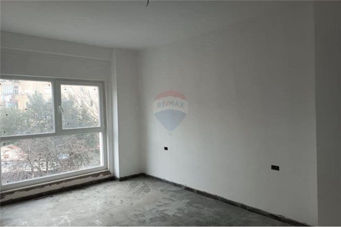 Okazion!!! Apartament 1+1 në shitje tek Kompleksi Aura