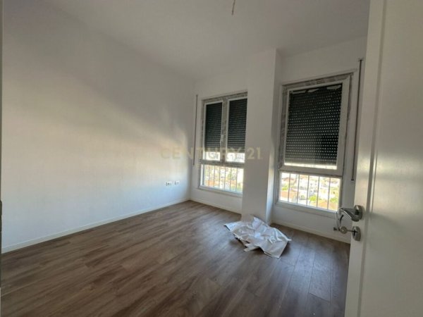 SHESIM APARTAMENT 3+1+2 TEK RRUGA 5 MAJI