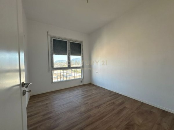 SHESIM APARTAMENT 3+1+2 TEK RRUGA 5 MAJI