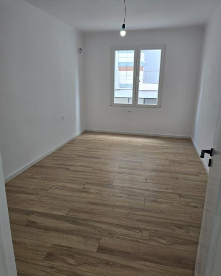 Shitet Apartament 2+1+bllk, 76m2, Rr Bogdaneve