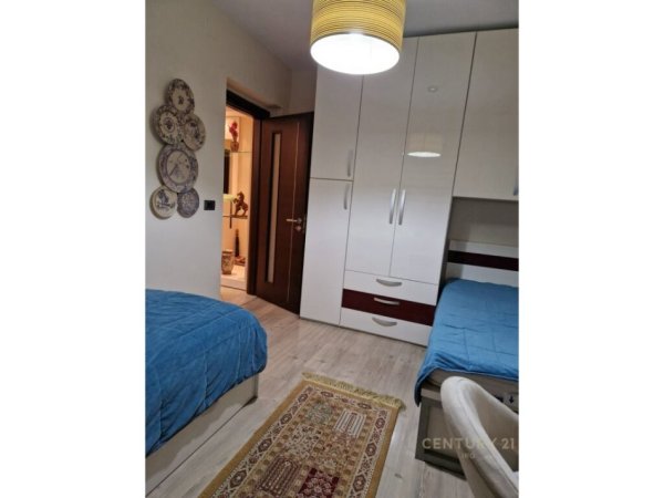 APARTAMENT 2+1 PER QIRA NE ALI DEM!!