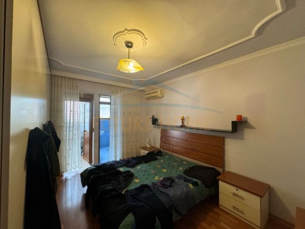 Shitet, Apartament 2+1+2 ,Gjimnazi Petro Nini Luarasi