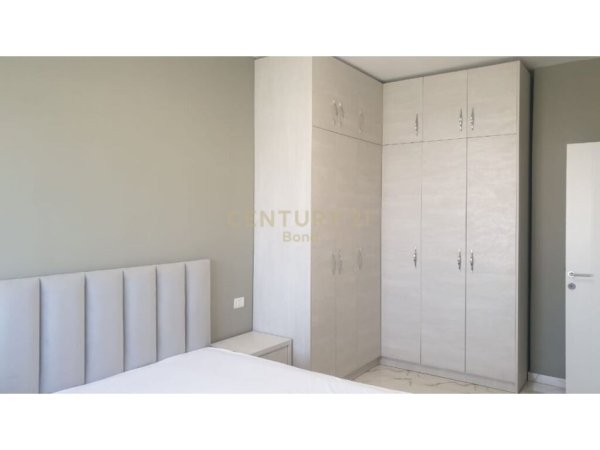 Apartament 1+1 për Qera në Fresk