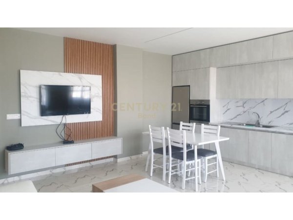 Apartament 1+1 për Qera në Fresk