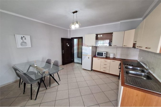 APARTAMENT 2+1 PER QIRA TEK KOMUNA E PARISIT