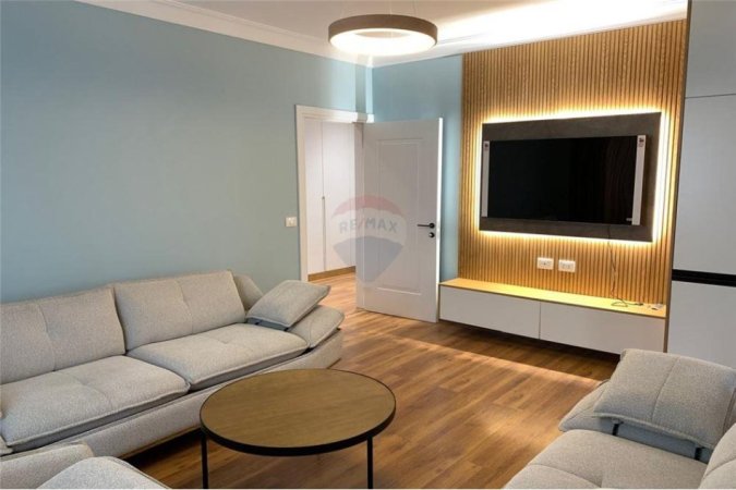 Super Apartament 2+1+2 Per Qira prane Qendres!