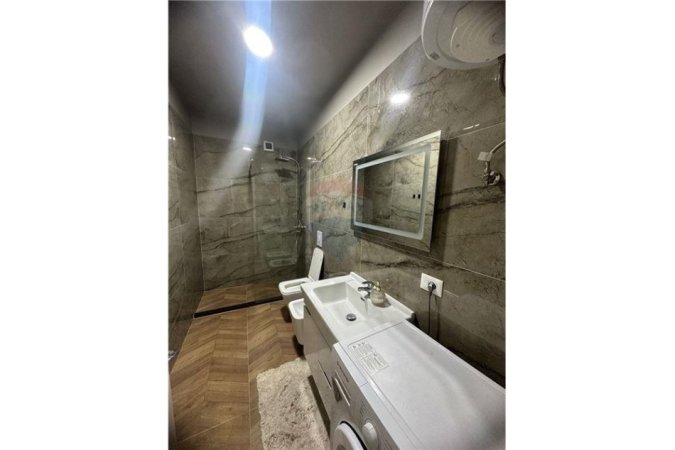 Apartament 1+1 per qira te Komuna e Parisit